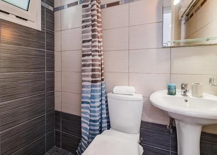 Aias Apartment Pondi